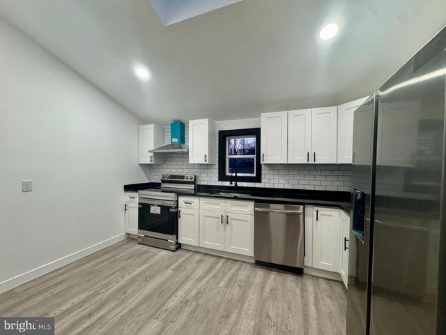 1135 SEVEN NATIONS DR, Tobyhanna, PA 18466