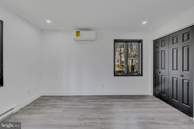 1135 SEVEN NATIONS DR, Tobyhanna, PA 18466