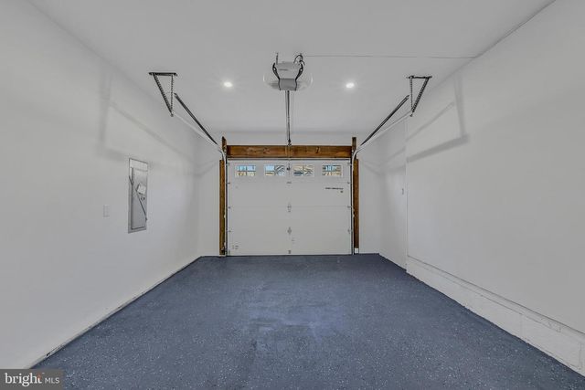 1135 SEVEN NATIONS DR, Tobyhanna, PA 18466