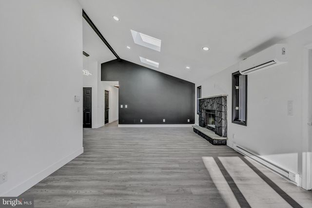 1135 SEVEN NATIONS DR, Tobyhanna, PA 18466