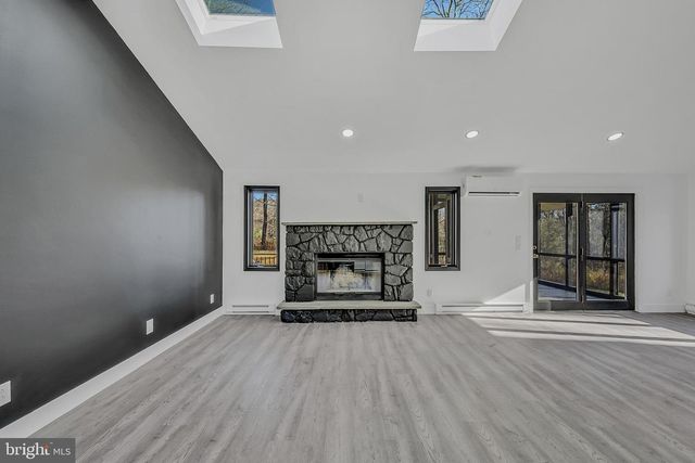 1135 SEVEN NATIONS DR, Tobyhanna, PA 18466