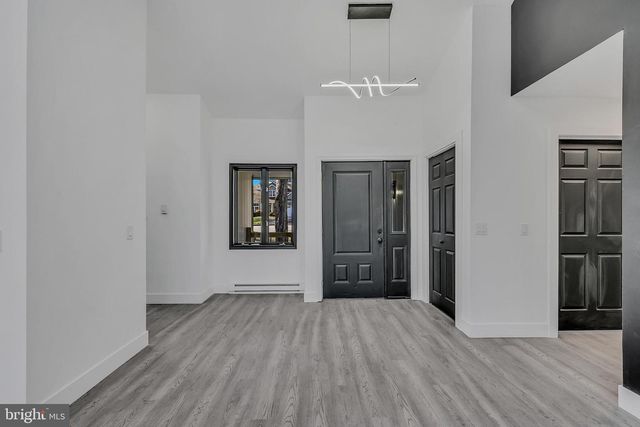 1135 SEVEN NATIONS DR, Tobyhanna, PA 18466