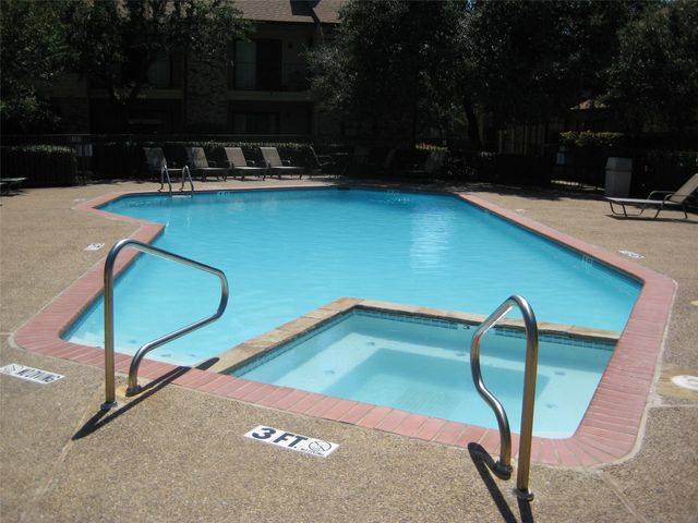 5335 BENT TREE FOREST Drive 130, Dallas, TX 75248