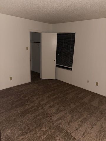 5335 BENT TREE FOREST Drive 130, Dallas, TX 75248