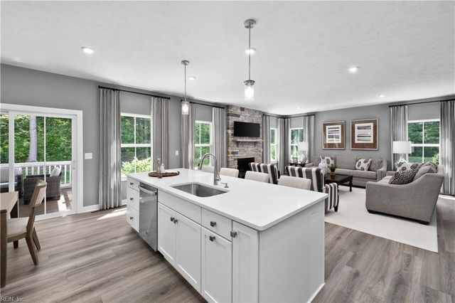 211 Leif ST, Moyock, NC 27958