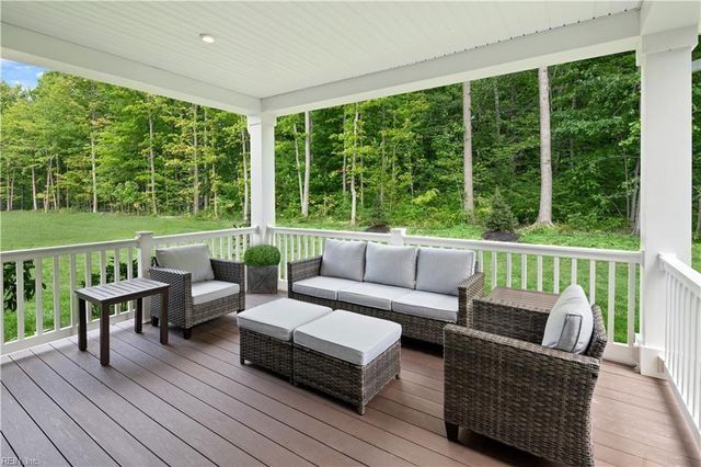 211 Leif ST, Moyock, NC 27958