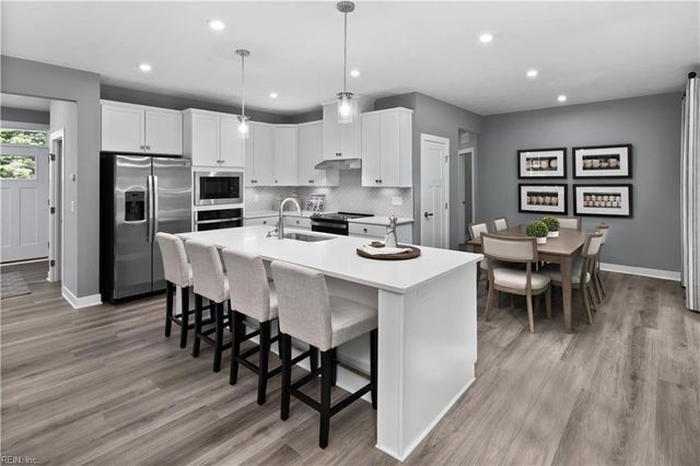 211 Leif ST, Moyock, NC 27958