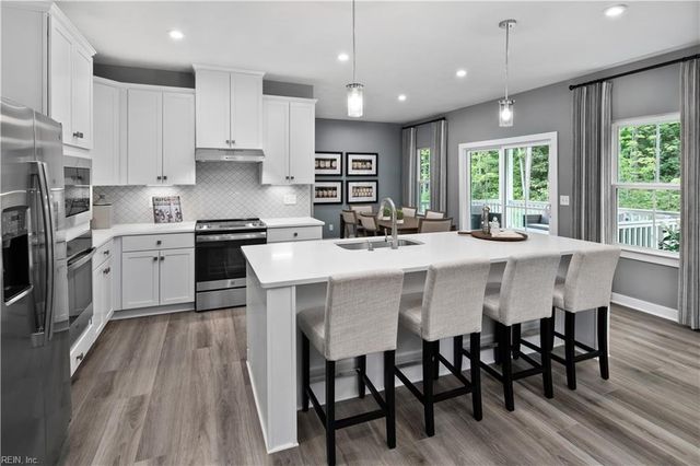 211 Leif ST, Moyock, NC 27958