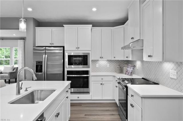 211 Leif ST, Moyock, NC 27958