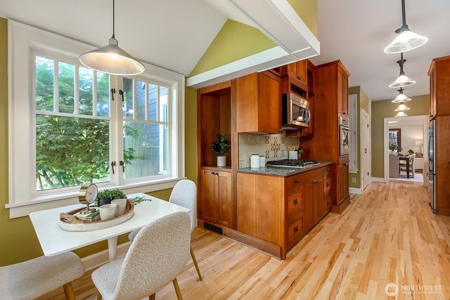 7056 26th Avenue NW, Seattle, WA 98117