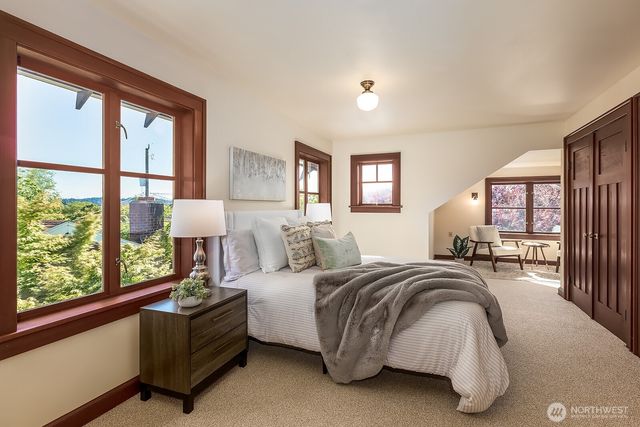 7056 26th Avenue NW, Seattle, WA 98117