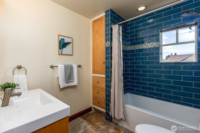 7056 26th Avenue NW, Seattle, WA 98117