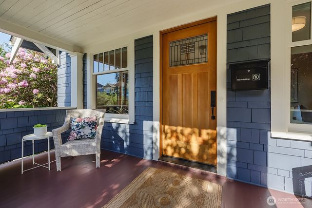 7056 26th Avenue NW, Seattle, WA 98117