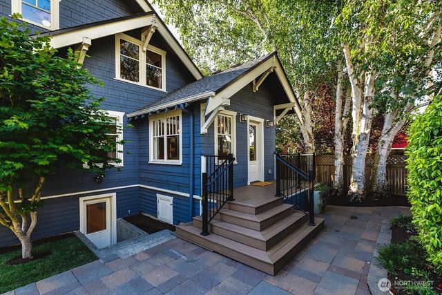 7056 26th Avenue NW, Seattle, WA 98117