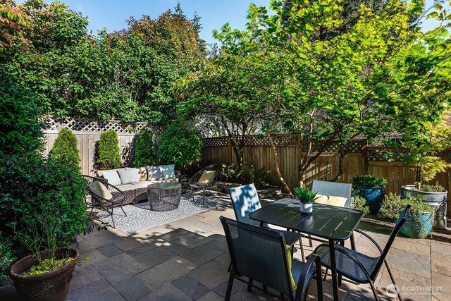 7056 26th Avenue NW, Seattle, WA 98117