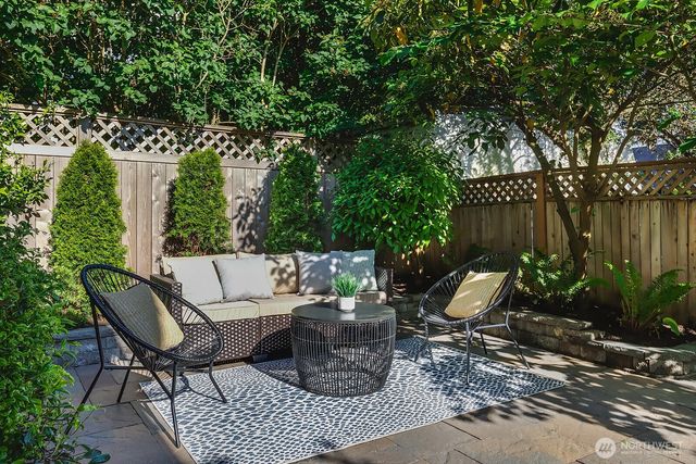 7056 26th Avenue NW, Seattle, WA 98117