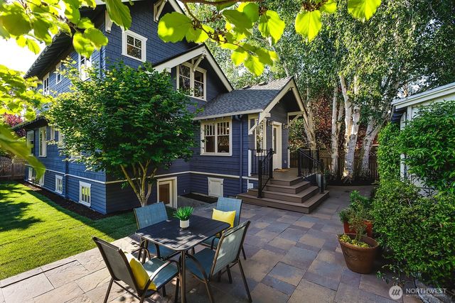 7056 26th Avenue NW, Seattle, WA 98117