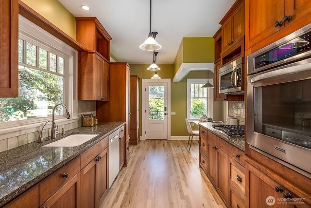 7056 26th Avenue NW, Seattle, WA 98117