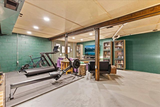 303 E Huron River Drive, Belleville, MI 48111