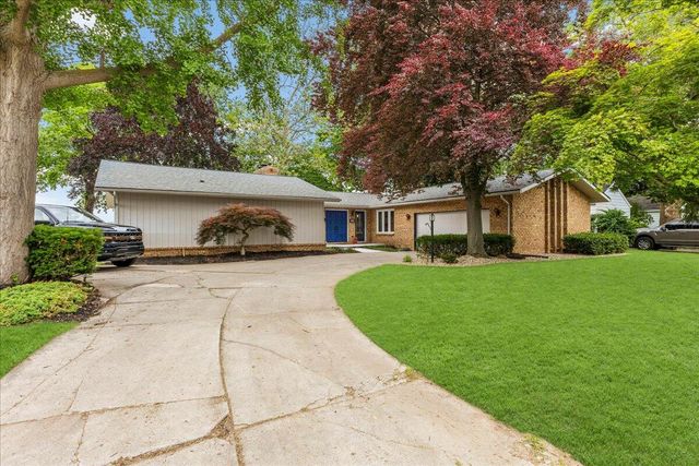 303 E Huron River Drive, Belleville, MI 48111