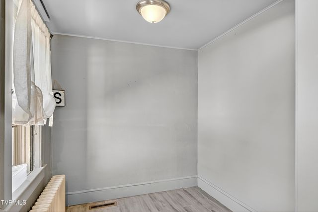 407 College Street, Marion, VA 24354