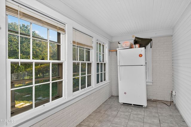 407 College Street, Marion, VA 24354