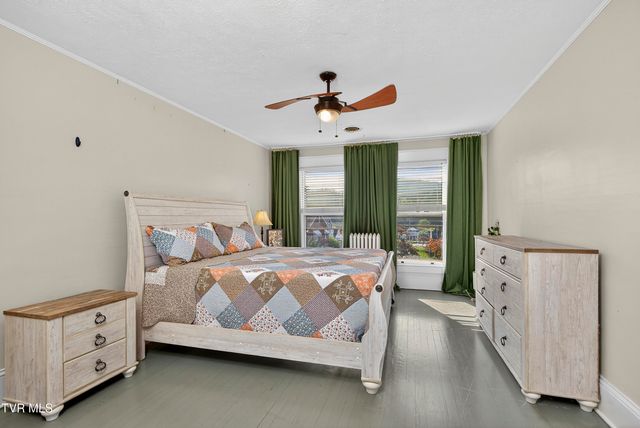 407 College Street, Marion, VA 24354