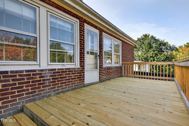 407 College Street, Marion, VA 24354