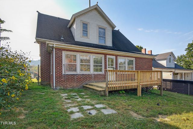 407 College Street, Marion, VA 24354