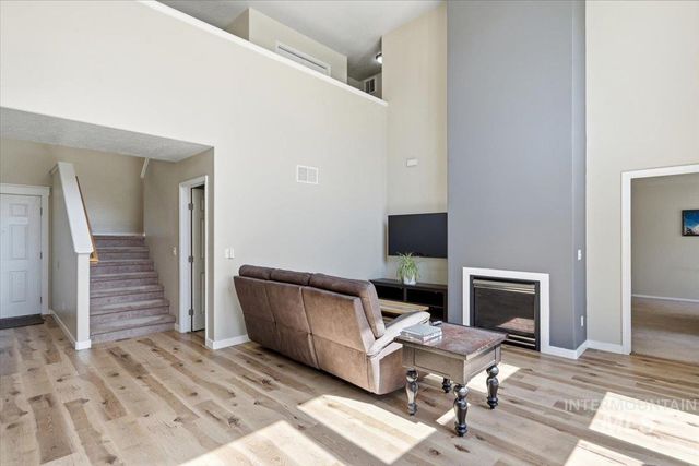 498 E W Moskee St, Meridian, ID 83646