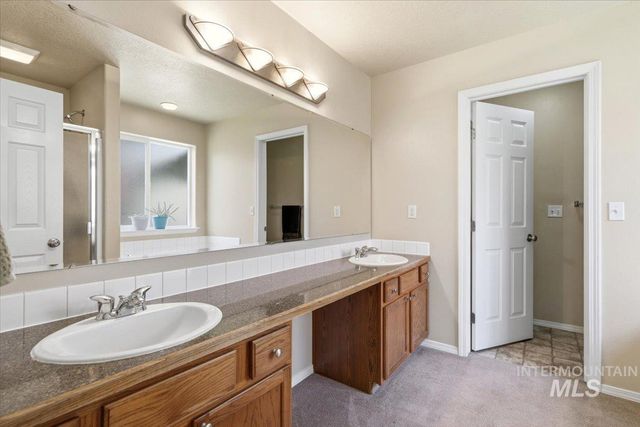 498 E W Moskee St, Meridian, ID 83646