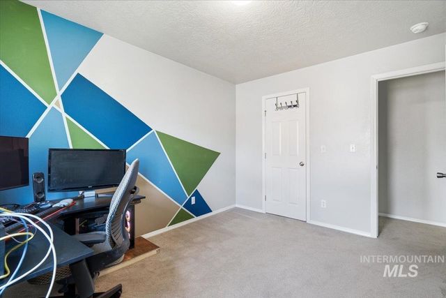 498 E W Moskee St, Meridian, ID 83646