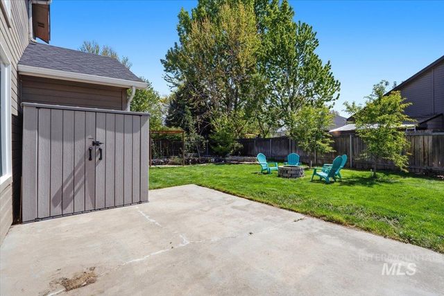 498 E W Moskee St, Meridian, ID 83646
