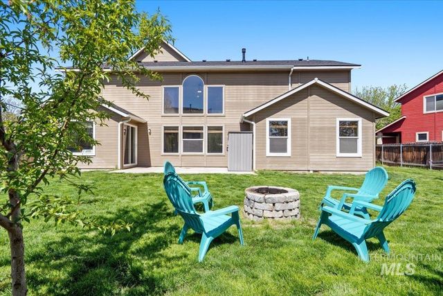 498 E W Moskee St, Meridian, ID 83646