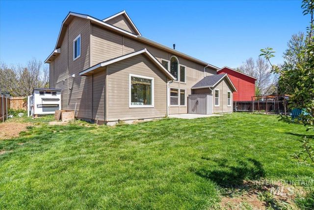 498 E W Moskee St, Meridian, ID 83646