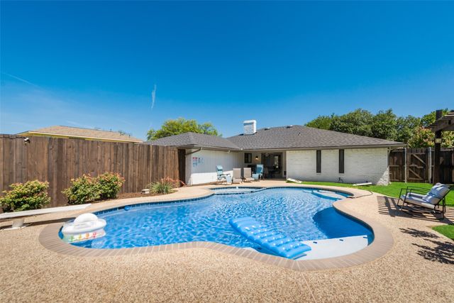 1514 Northland Street, Carrollton, TX 75006