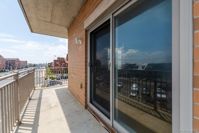 661 W Broadway 401, Long Beach, NY 11561