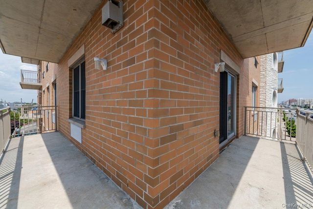 661 W Broadway 401, Long Beach, NY 11561