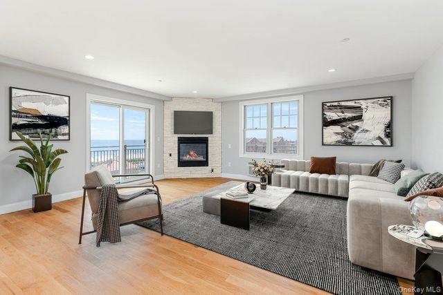 661 W Broadway 401, Long Beach, NY 11561