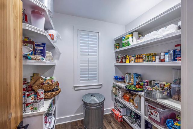 174 Bayou Lafourche Drive, Thibodaux, LA 70301