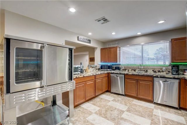 2720 East Quail Avenue, Las Vegas, NV 89120