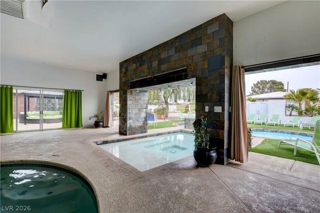 2720 East Quail Avenue, Las Vegas, NV 89120
