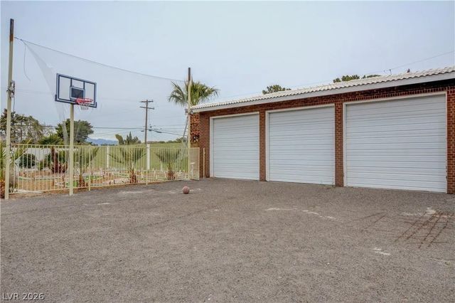 2720 East Quail Avenue, Las Vegas, NV 89120