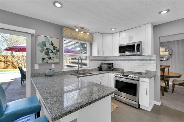 325 Ivy Mill Court, Roswell, GA 30076