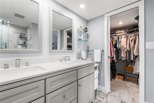 535 Oaks Drive 404, Pompano Beach, FL 33069