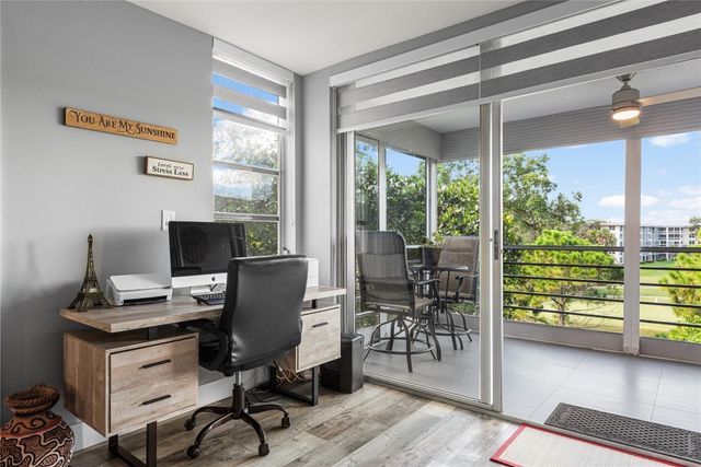 535 Oaks Drive 404, Pompano Beach, FL 33069