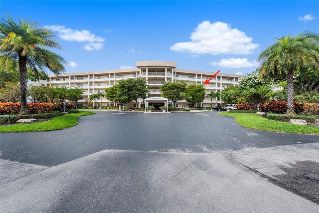 535 Oaks Drive 404, Pompano Beach, FL 33069