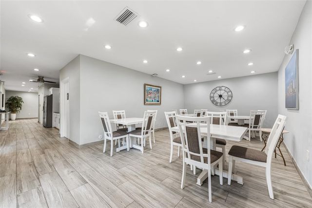 535 Oaks Drive 404, Pompano Beach, FL 33069