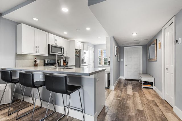 535 Oaks Drive 404, Pompano Beach, FL 33069