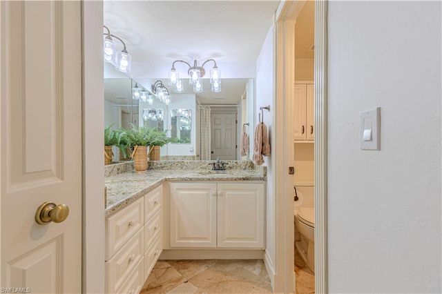 5950 Trailwinds DR 224, Fort Myers, FL 33907